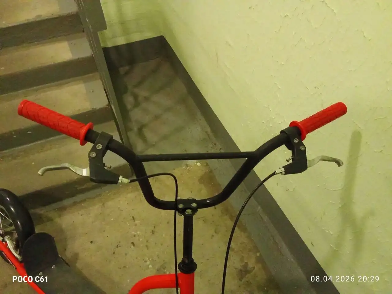 Продам б/у самокат, требует небольшого ремонта - Самокаты (Хобби и отдых) в Люберцы