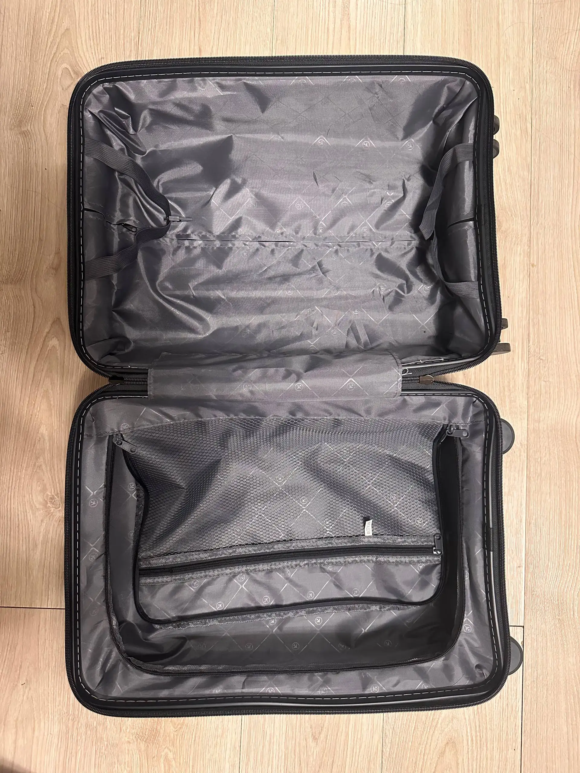 Чемодан с бьюти кейсом S - Барахолка в Люберцы