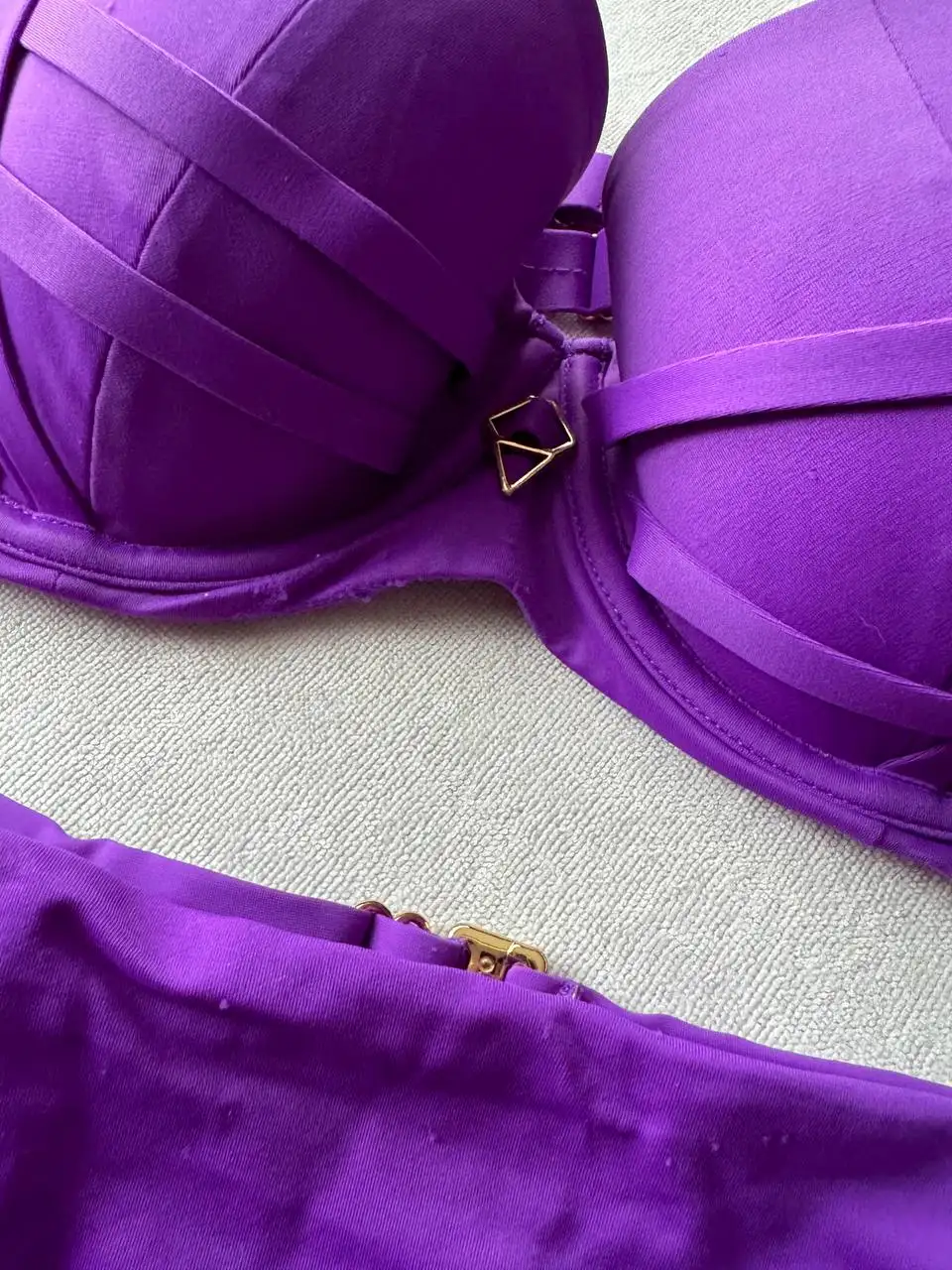 Два купальника: фиолетовый Incanto и белый - Купальники (Одежда) в Люберцы