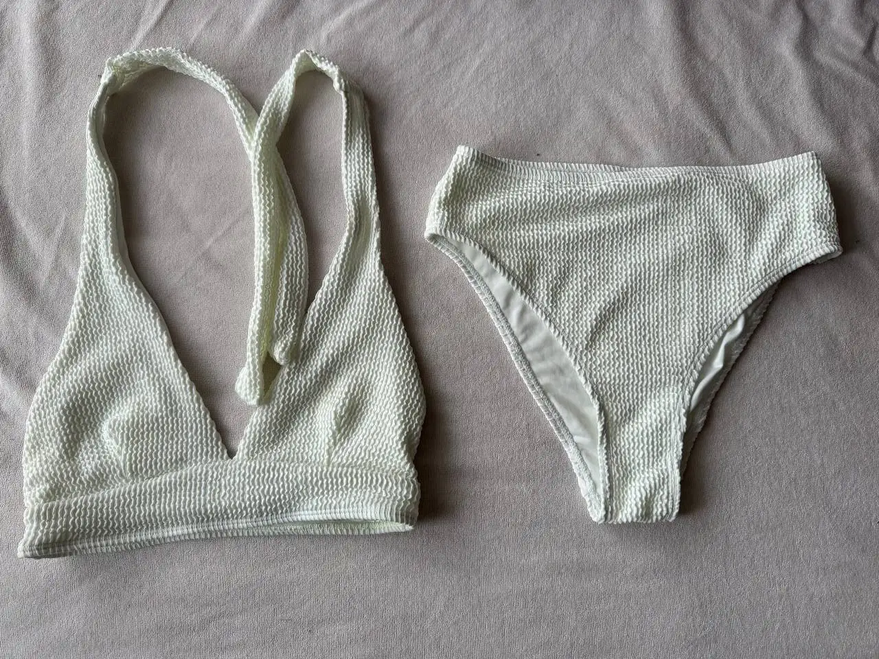 Два купальника: фиолетовый Incanto и белый - Купальники (Одежда) в Люберцы