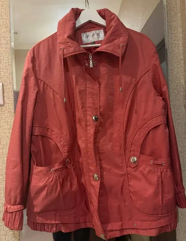 Куртка-ветровка женская размер 56-58 - Вечерние платья в Люберцы