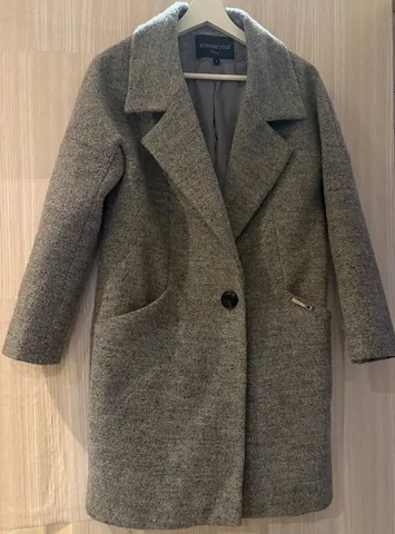 Женское пальто размер S - Вечерние платья в Люберцы