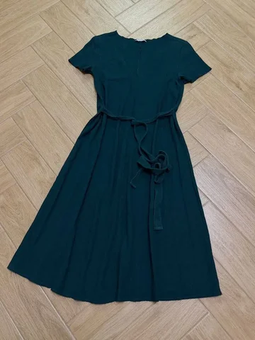 Платье ZARA темно-зеленое размер S/M - частное объявление в Москва