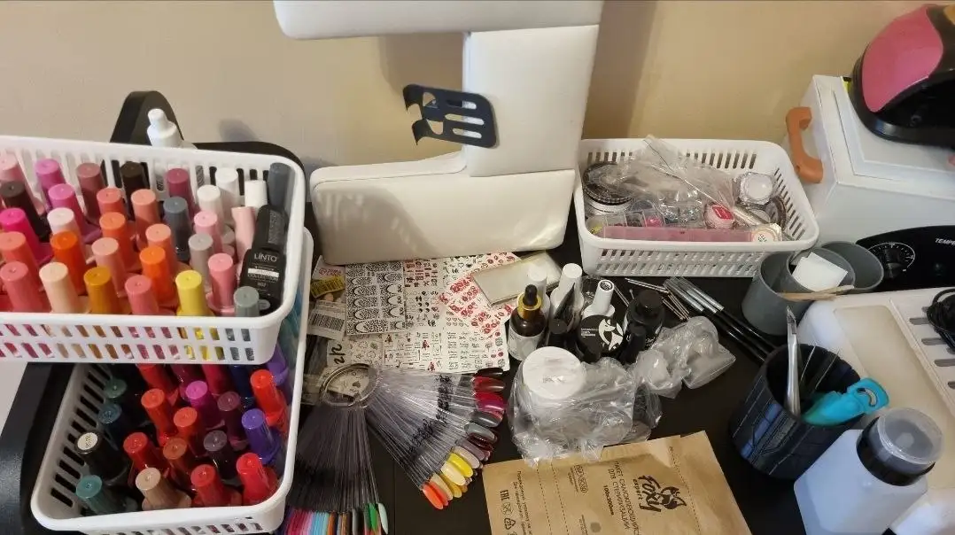 Все для маникюра со столом - Маникюрное оборудование (Барахолка) в Люберцы