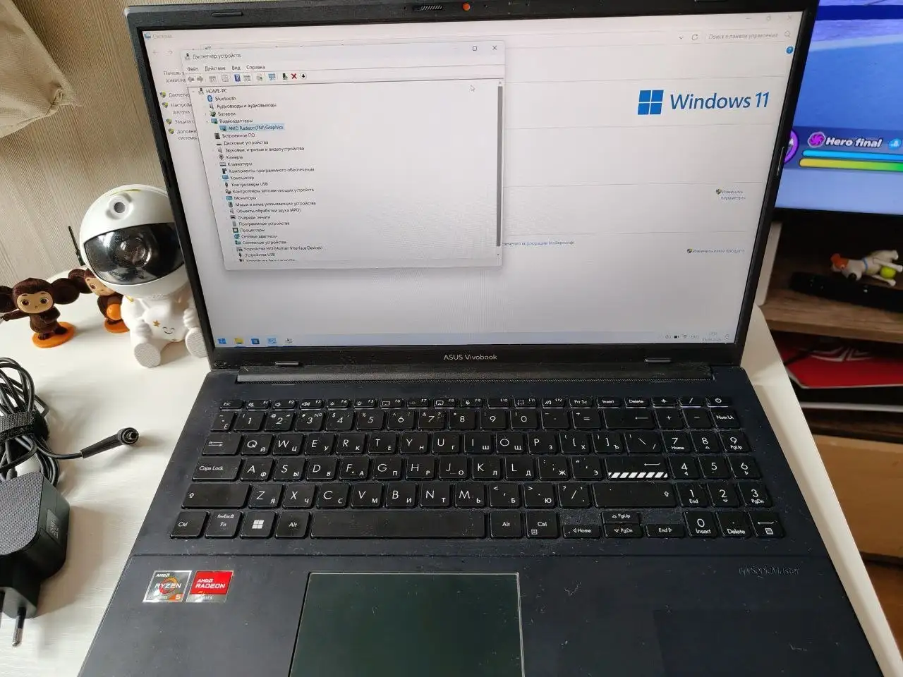 Ноутбук с мышкой Logitech в хорошем состоянии - Ноутбуки (Электроника) в Люберцы