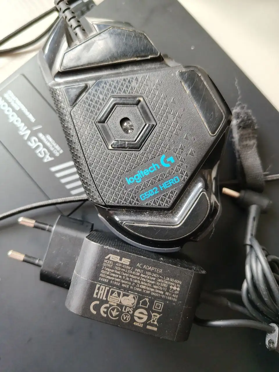 Ноутбук с мышкой Logitech в хорошем состоянии - Ноутбуки (Электроника) в Люберцы