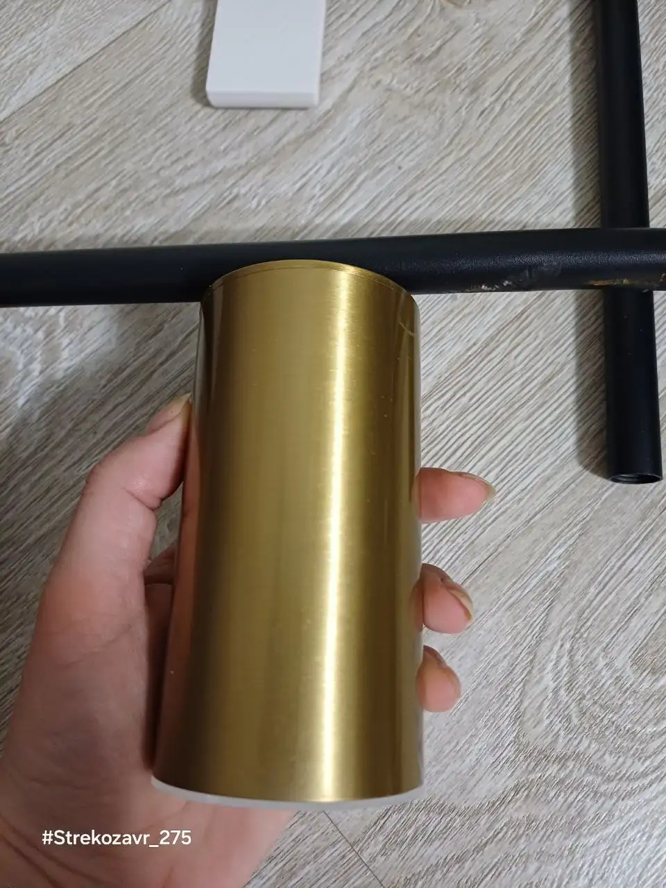 Потолочная подвесная люстра с дефектом - Для дома и дачи в Люберцы