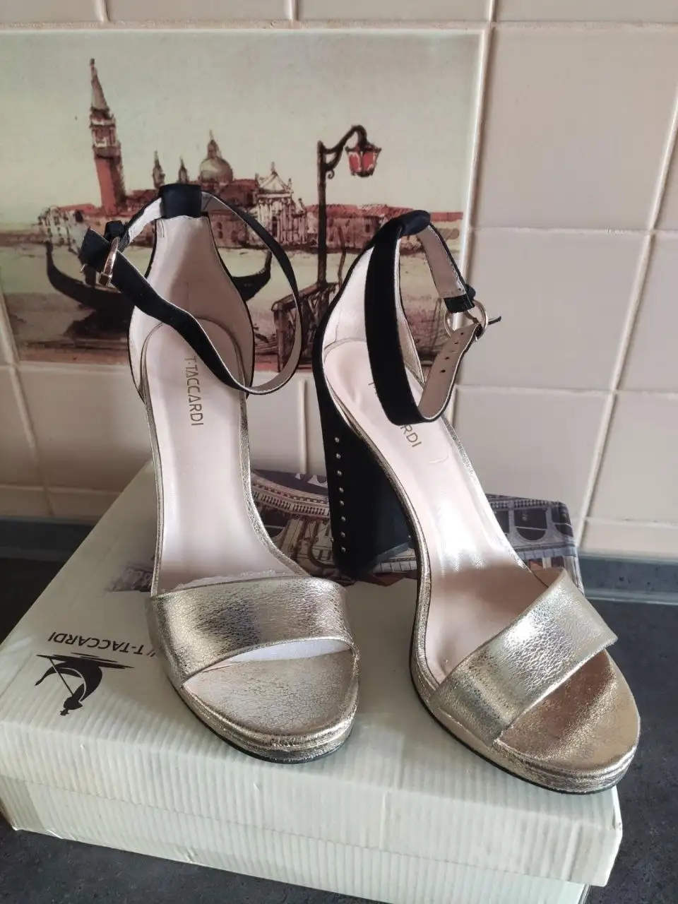 Женские босоножки размер 37 - Обувь (Одежда) в Люберцы