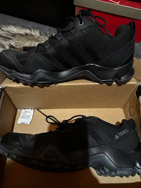 Кроссовки состояние новых - частное объявление в Некрасовка