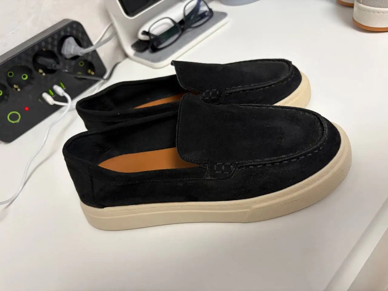 Лоферы и кроссовки 37 размера - Обувь (Одежда) в Люберцы