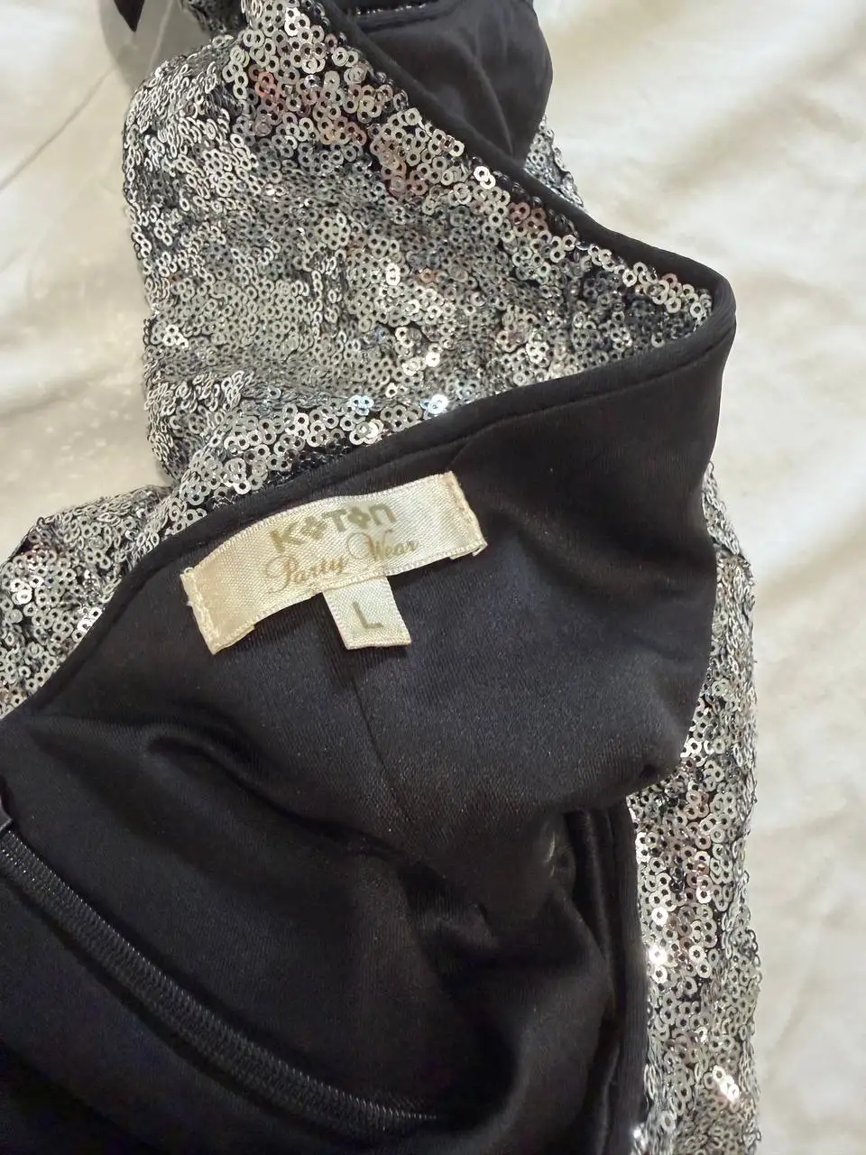 Продаю платья - Платья (Одежда) в Москва