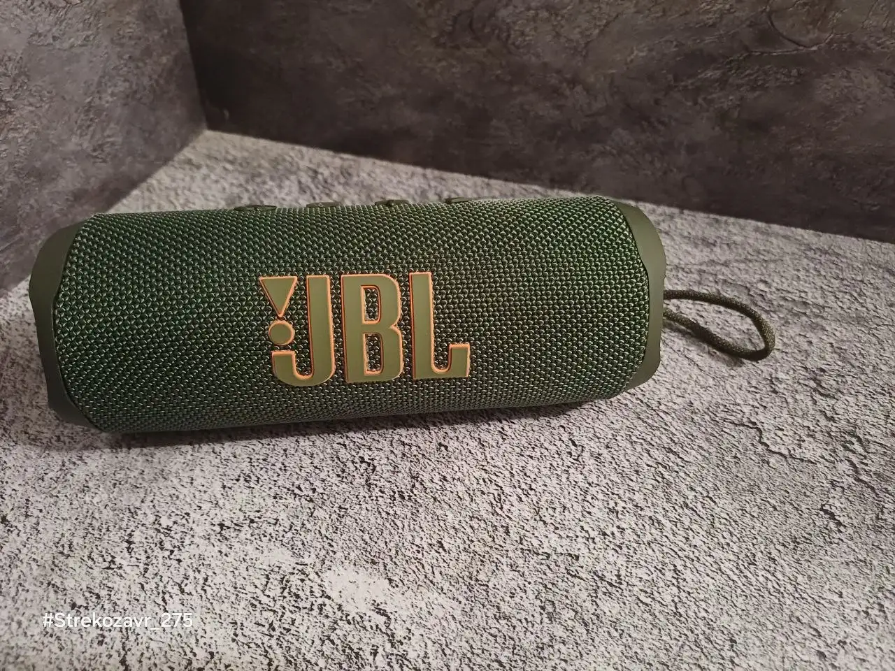 Продам портативную колонку JBL flip6 - Портативные колонки (Электроника) в Некрасовка