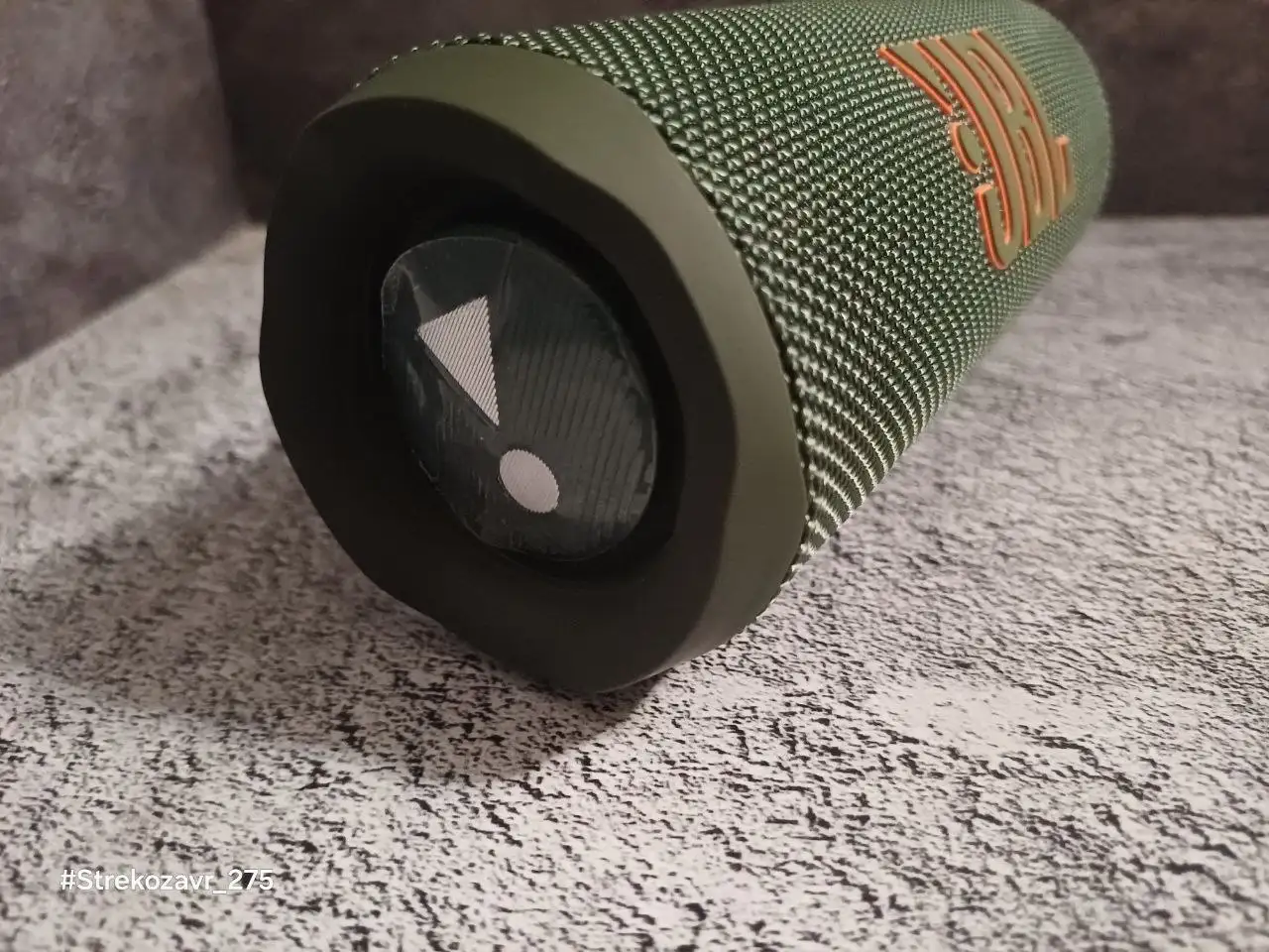 Продам портативную колонку JBL flip6 - Портативные колонки (Электроника) в Некрасовка