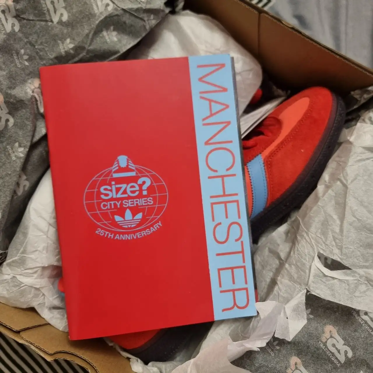 Adidas Originals Manchester x Size Exclusive 1/2025 - Обувь (Одежда) в Москва