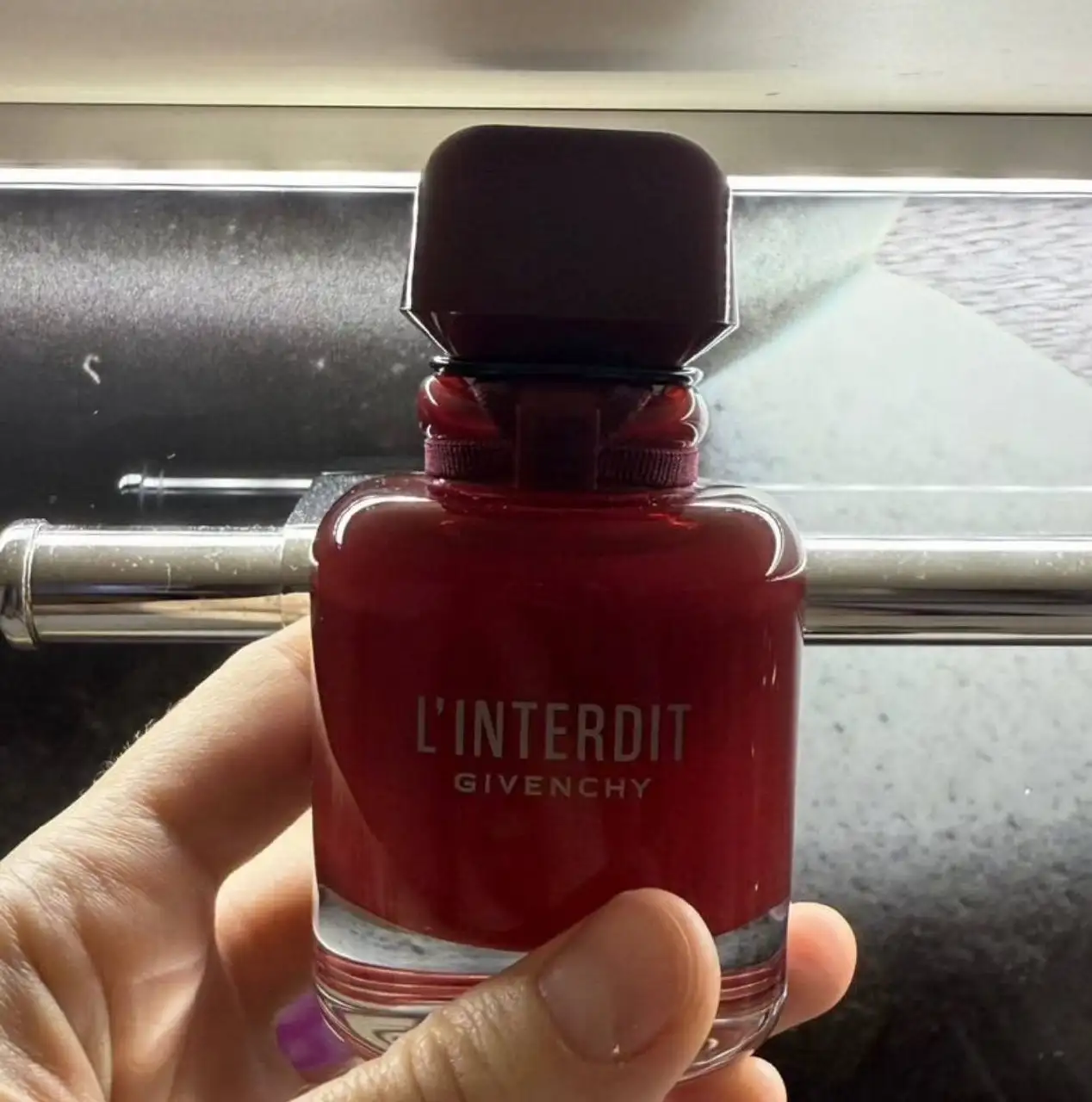 Givenchy L'Interdit Rouge Ultime 50 мл - Красота и здоровье в Некрасовка