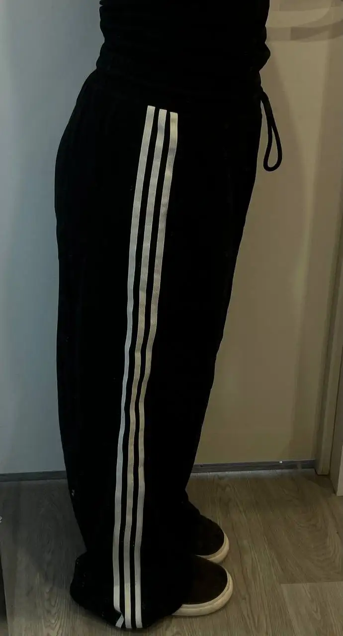 Продам Брюки adidas STORY VELVET BANANA PANT - Брюки (Одежда) в Некрасовка