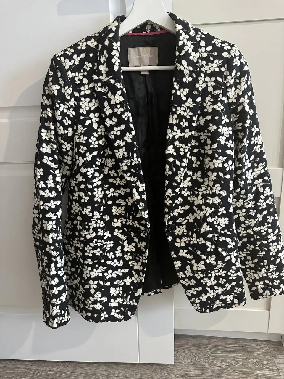 Продам женский пиджак Banana Republic - Женская одежда (Одежда) в Некрасовка