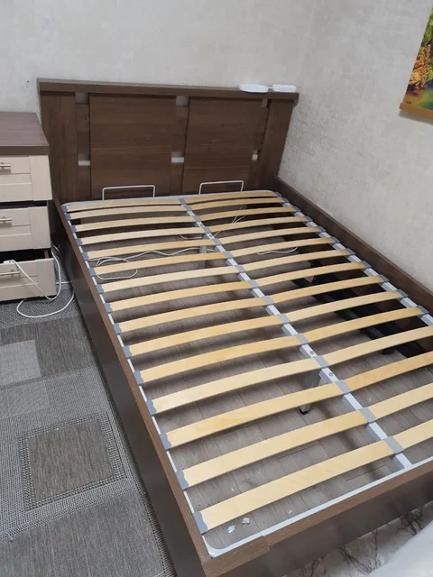 Бу кровать 140×200 - Для дома и дачи в Люберцы