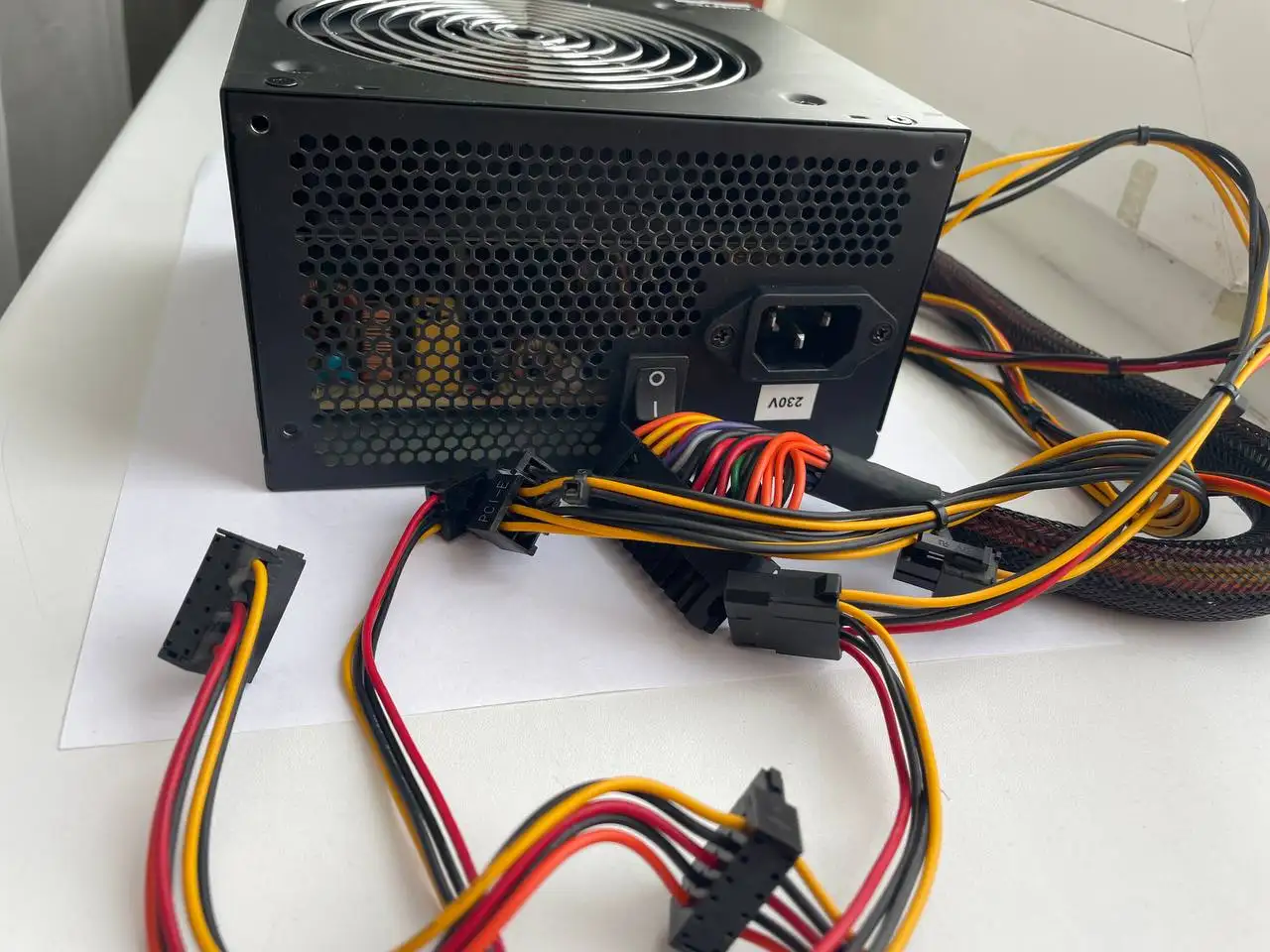 Блок питания HP FH-XD301MYF-1 и Chieftec SMART GPS-500A8 - Электроника в Неизвестно