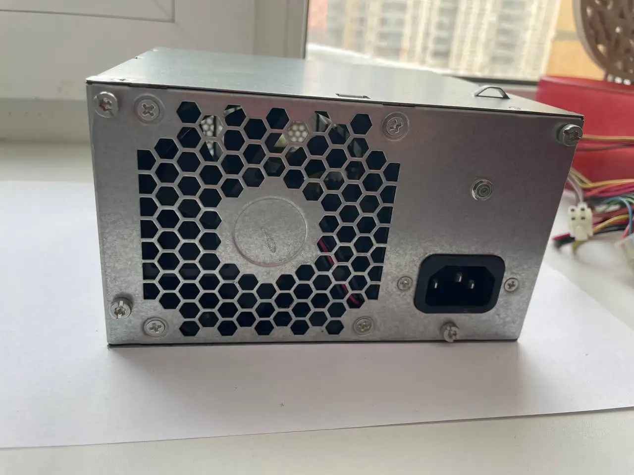Блок питания HP FH-XD301MYF-1 и Chieftec SMART GPS-500A8 - Электроника в Неизвестно