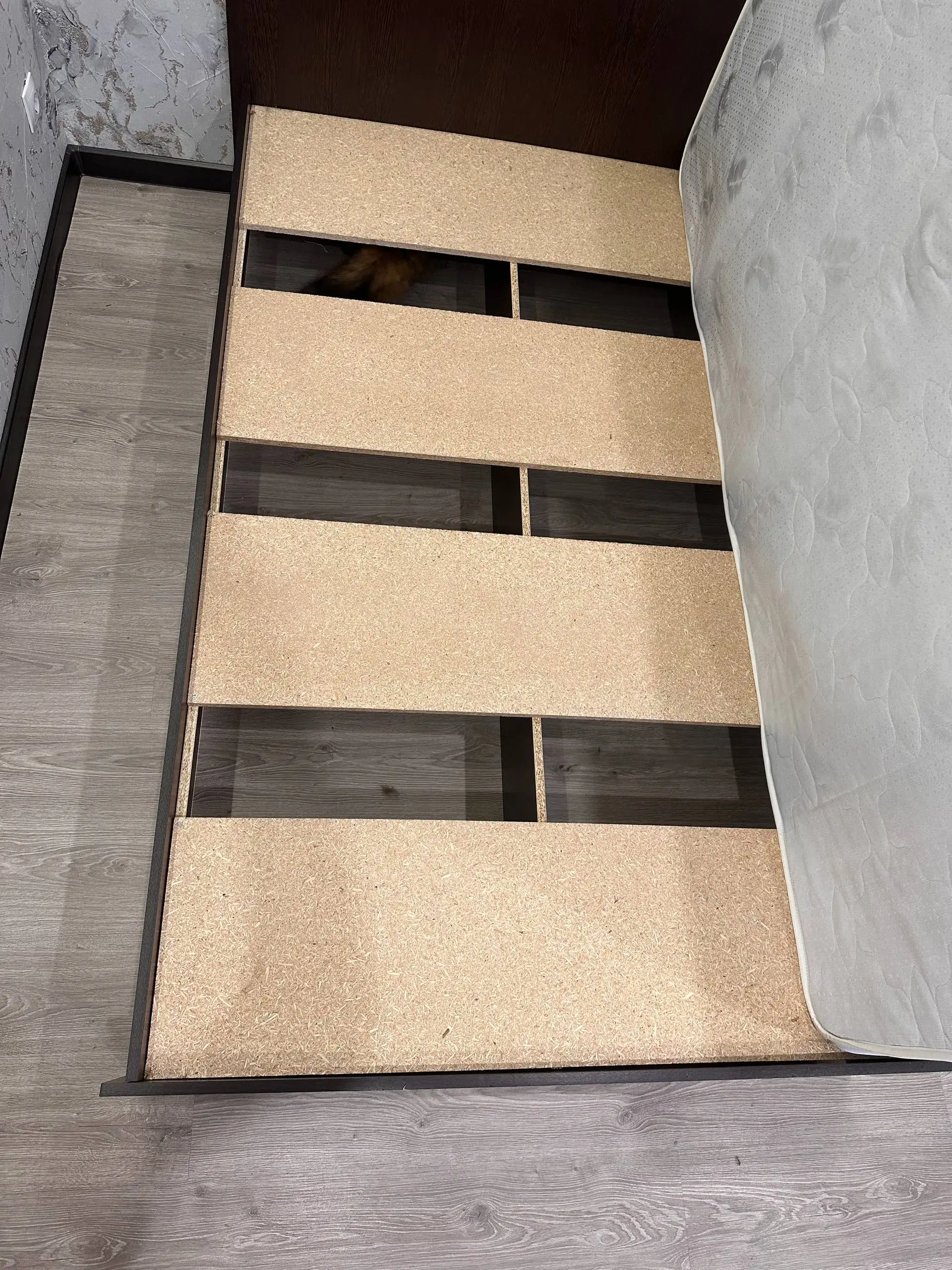 Продам кровать с матрасом 120x200 - Мебель (Для дома и дачи) в Люберцы