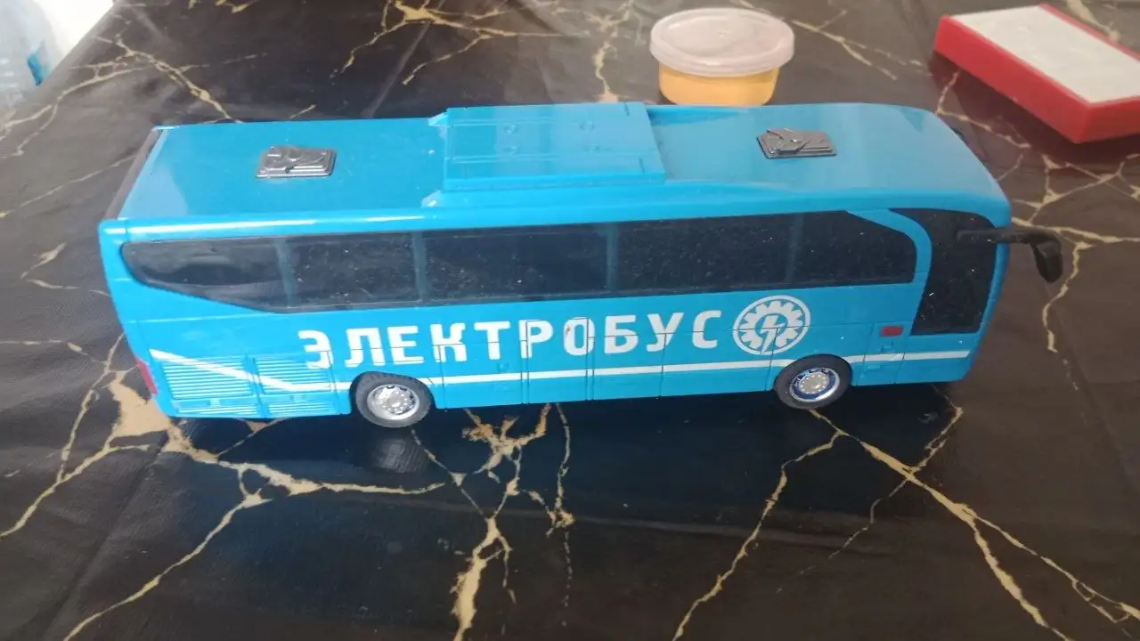 Продам игрушечный автобус - Товары для детей в Некрасовка