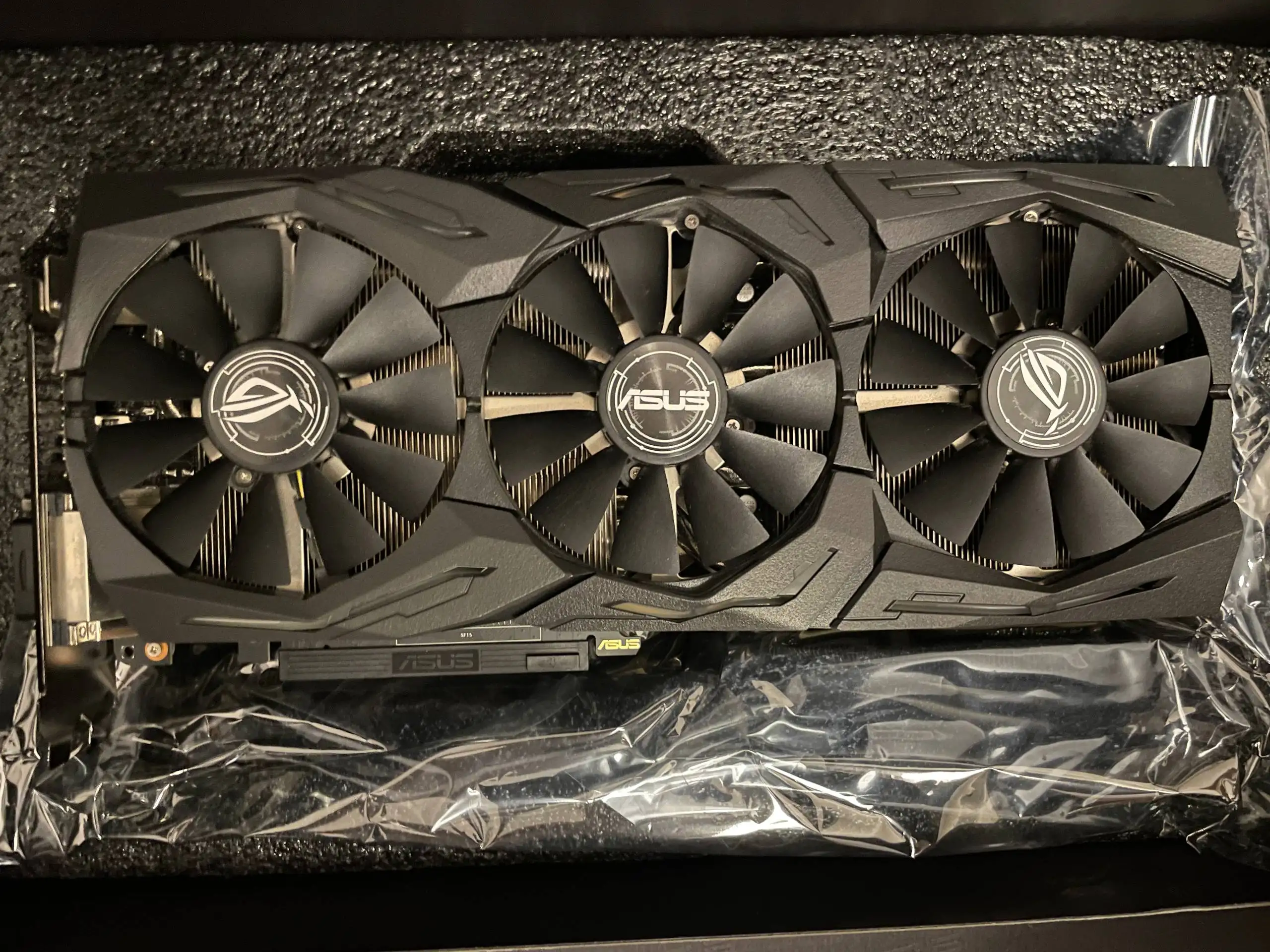 ASUS ROG Strix GTX 1060 6GB - Видеокарты (Электроника) в Люберцы