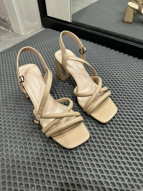 Продам обувь и сумку Guess - Бытовая техника в Люберцы