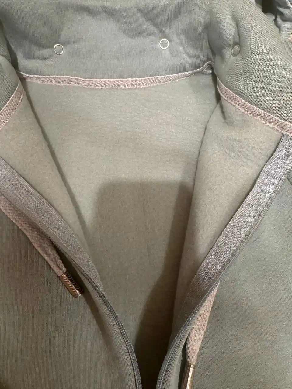 Продается костюм фирмы «Наследник»