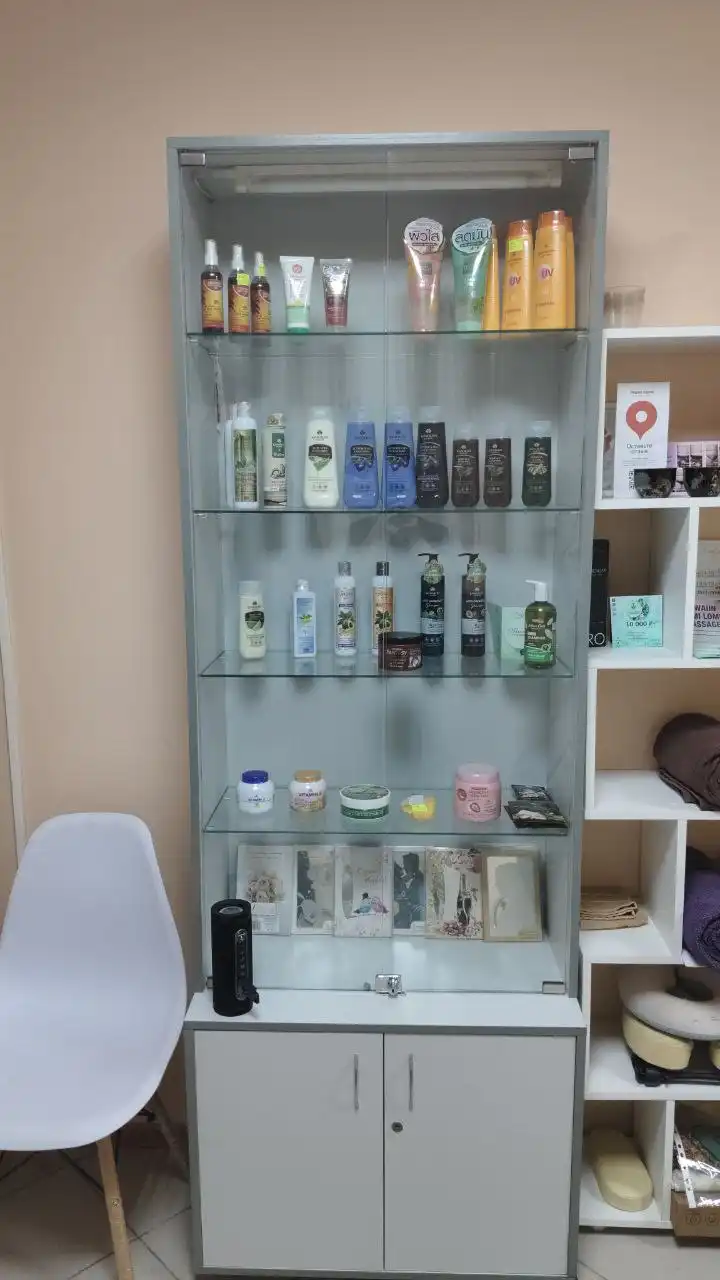 Продам витрину б/у недорого