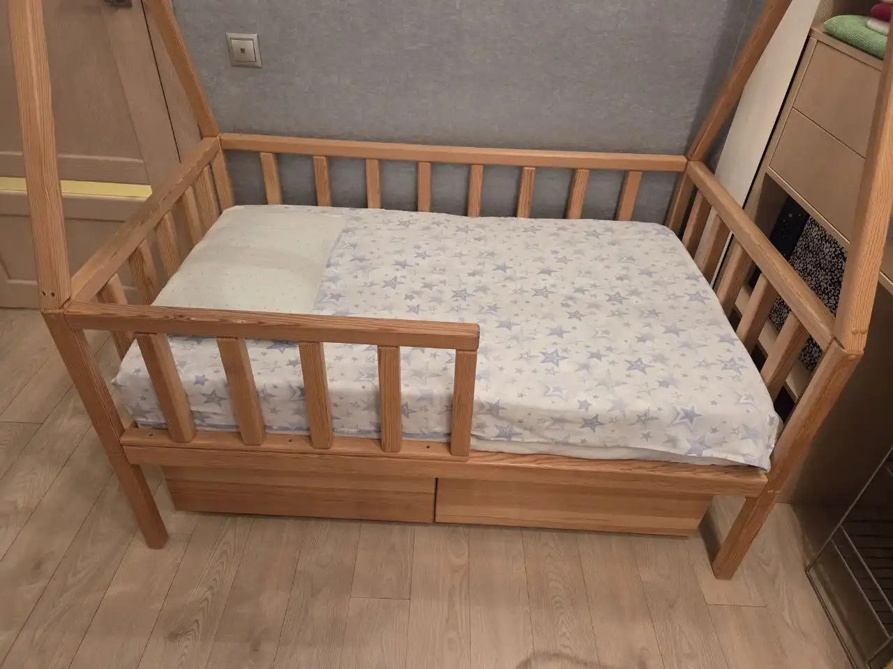 Продается детская кровать с матрасом