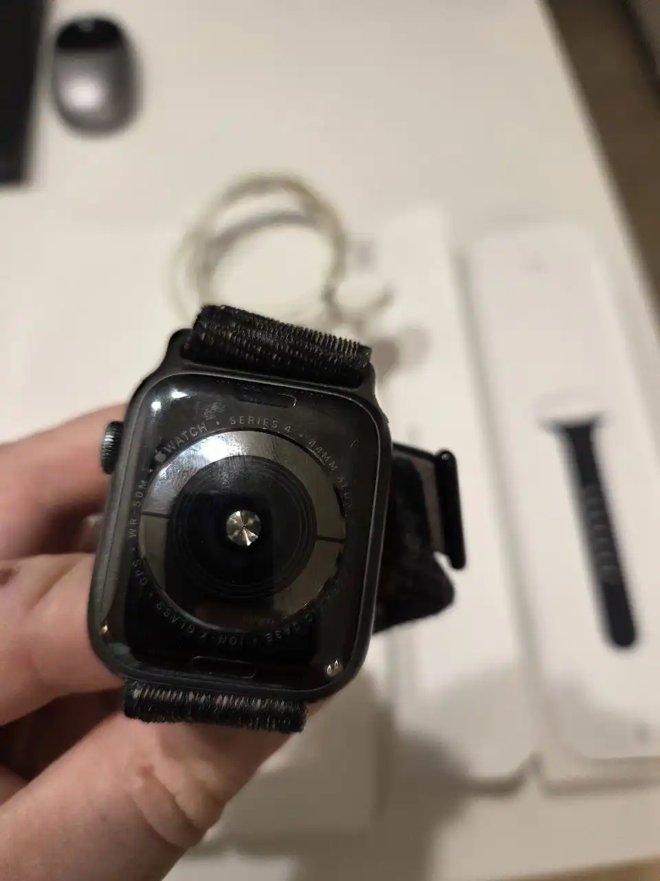 Apple Watch Series 4 44mm с замененным аккумулятором