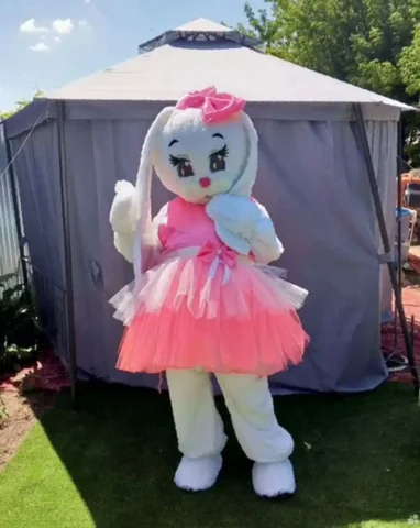 Продам ростовую куклу Зайчика - Хобби и отдых в Барнаул