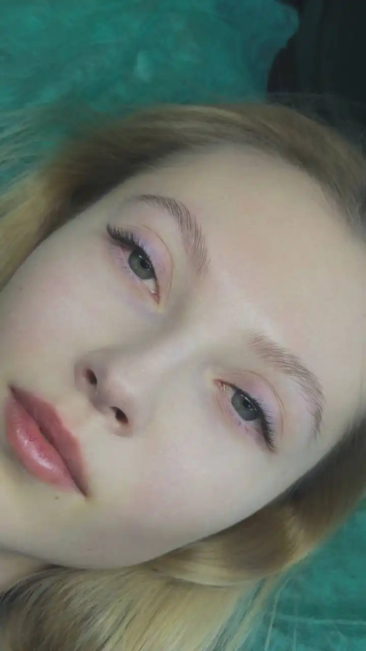 Наращивание и ламинирование ресниц и бровей в Барнауле - Красота (Услуги) в Барнаул