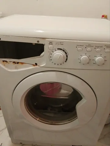 Стиральная машина Indesit на запчасти или ремонт - Кухня в Барнаул