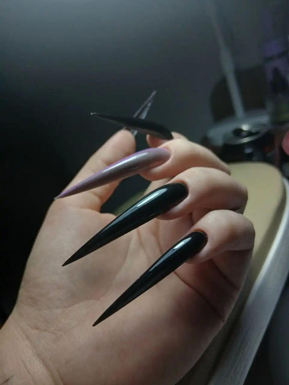 Услуги наращивания ногтей и маникюра с дизайном - Красота и уход (Услуги) в Барнаул