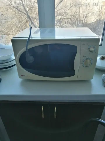 Продажа микроволновой печи LG - Электроника в Барнаул