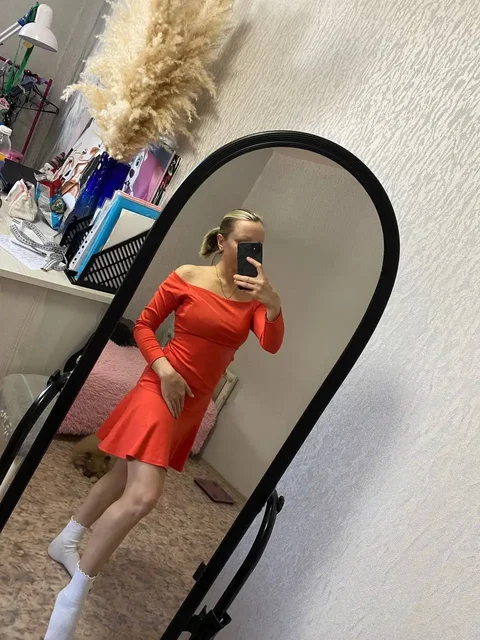 Новое платье с биркой, размер 42-46, коралловый трикотаж - Одежда в Барнаул