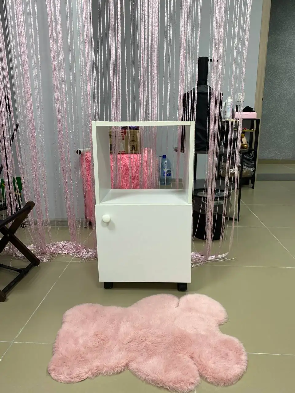 Продажа черной и белой этажерки - Мебель (Для дома и дачи) в Барнаул