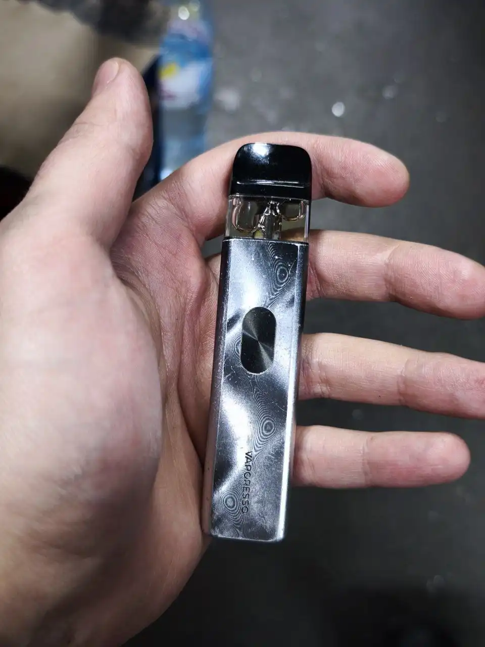 Б/у электронное устройство в рабочем состоянии