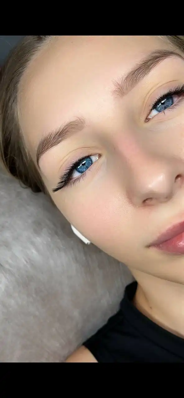 Наращивание ресниц перед Новым годом в Новороссийске