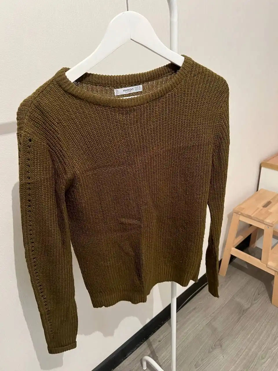 Свитер Love Republic и кофта Mango