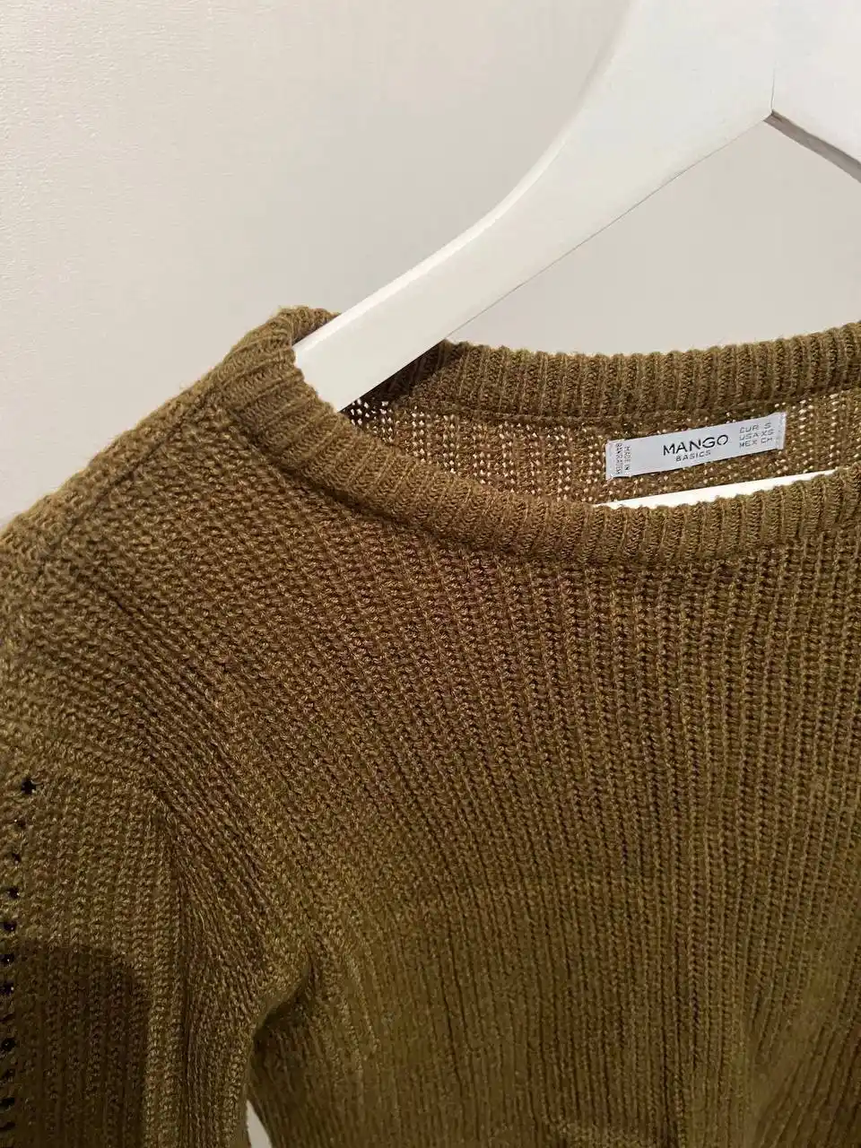 Свитер Love Republic и кофта Mango