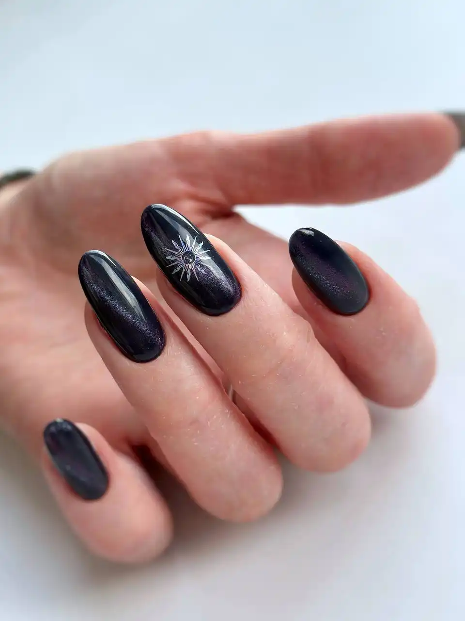 Маникюр с покрытием гель-лак