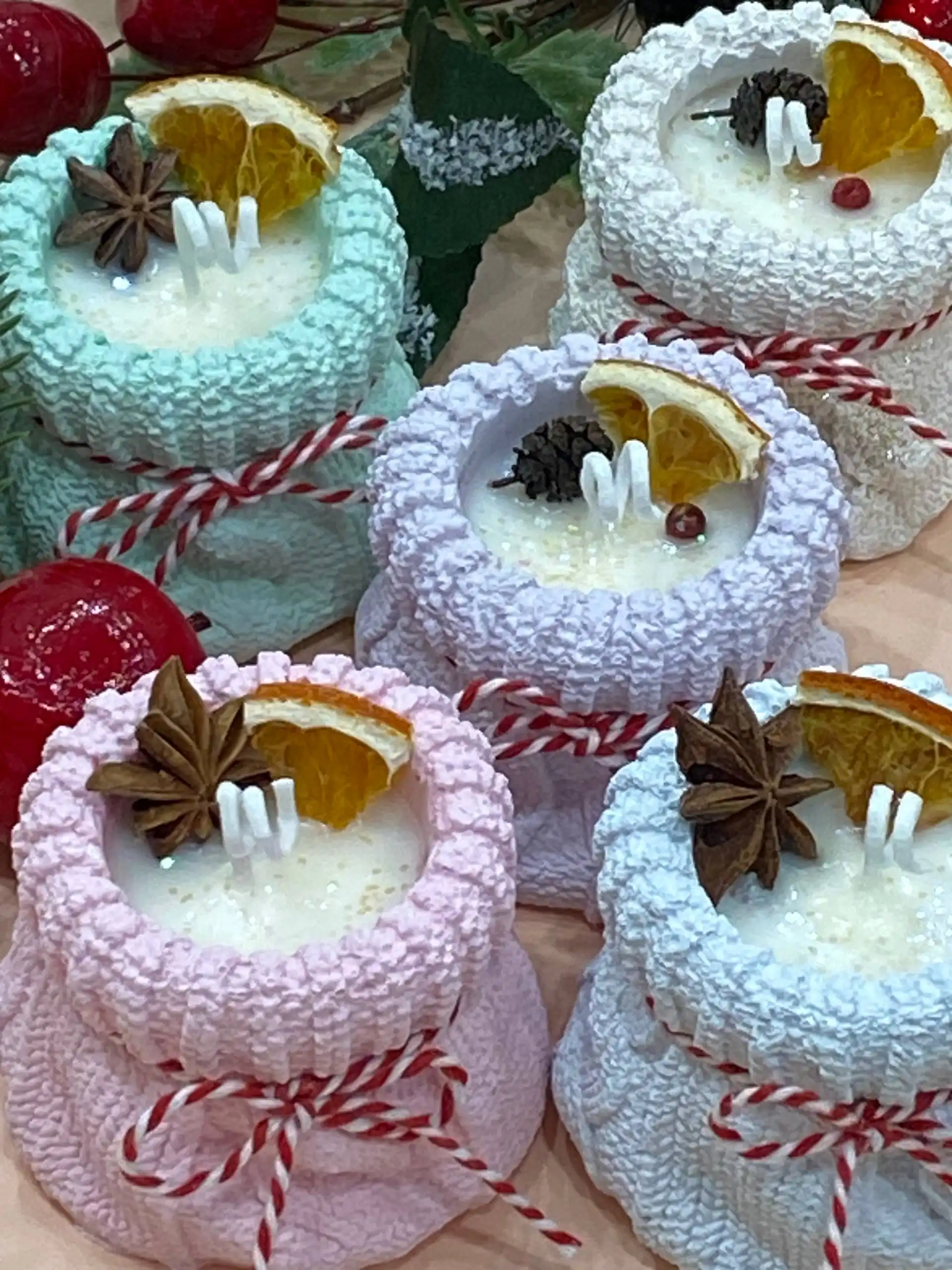 Новогодние подарочные свечи ручной работы