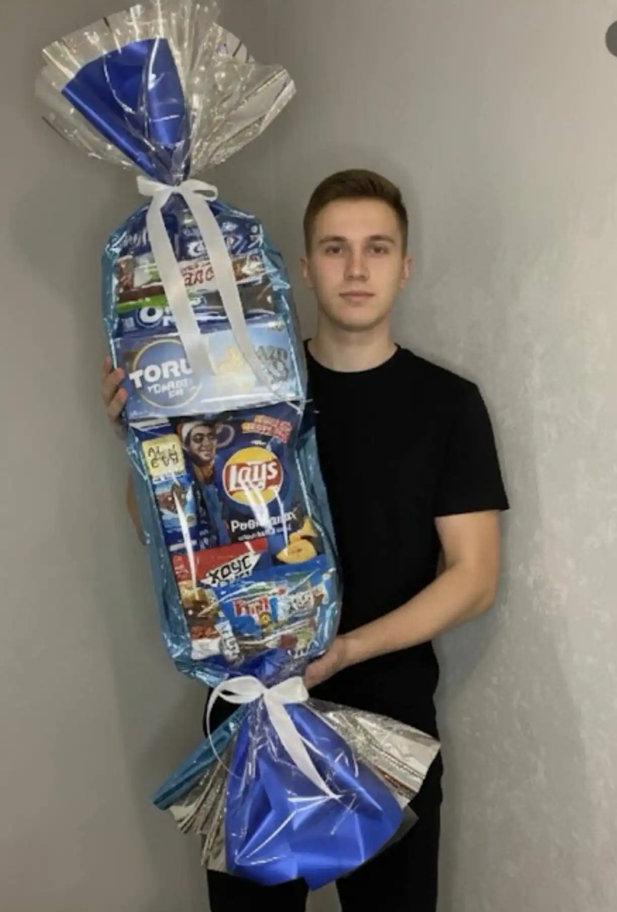 Гигантская подарочная конфета для праздников