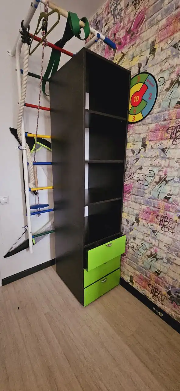 Продам стеллаж и тумбу