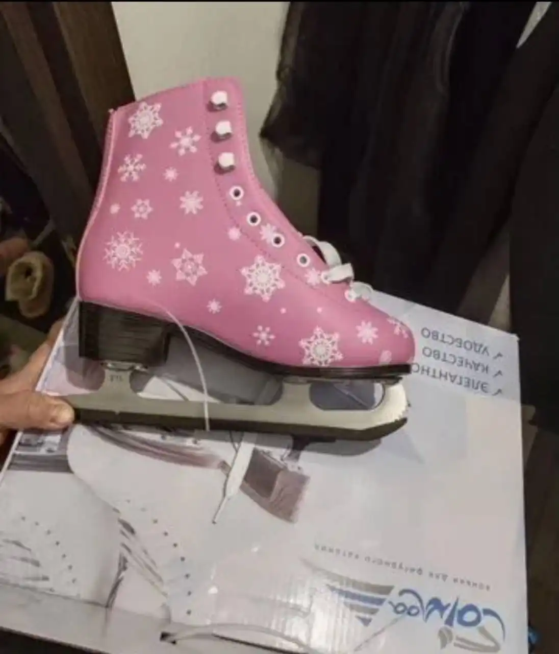 Новые коньки 33 размера