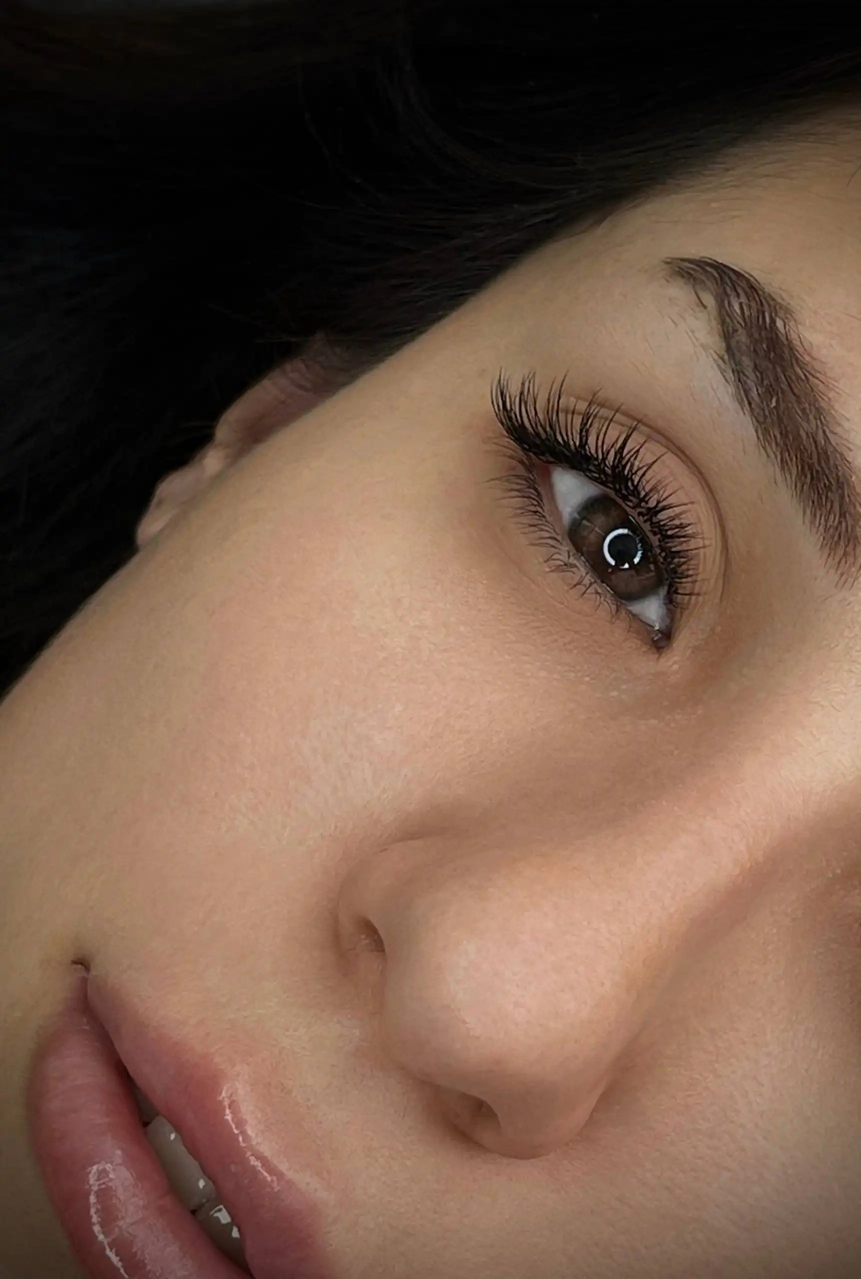 Услуги перманентного макияжа и наращивания ресниц