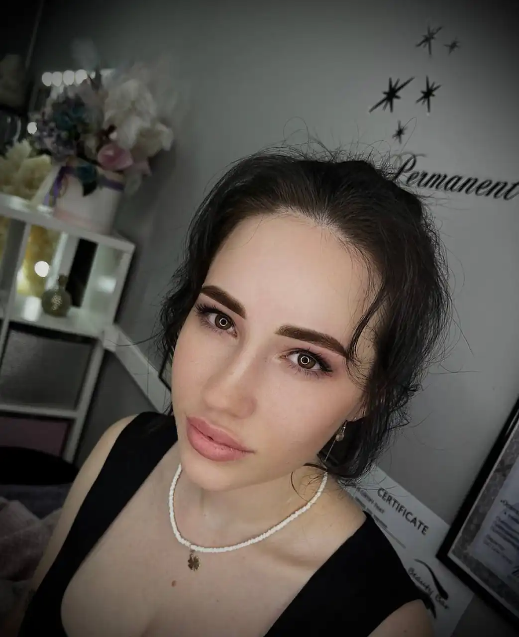 Услуги перманентного макияжа и наращивания ресниц